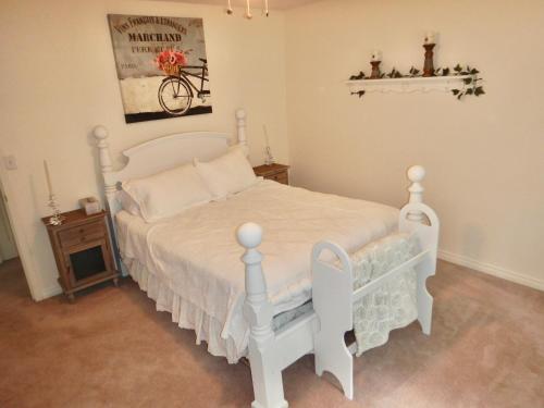 . Room in BB - Eagle River Bed and Breakfast - farmhouse room