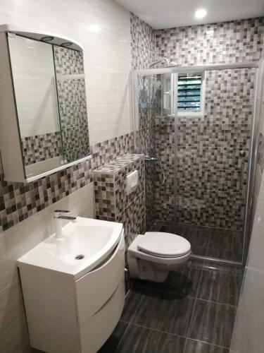 Apartment - Ground Floor image 9