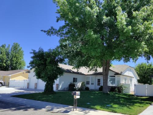 Meridian BnB ID - Pristine 4BR 2BA Spacious Home In The Heart Of Meridian Near Boise