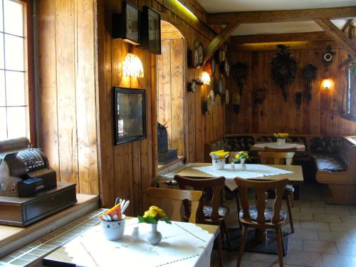Bar/lounge, Landhotel Goldener Becher in Rohrsdorf