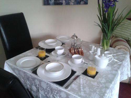 Manor Garden Lodge - image 4