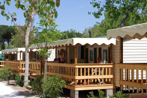 Chalet 4 of 6 persons Toscana Viareggio Camping Bosco Verde Italie