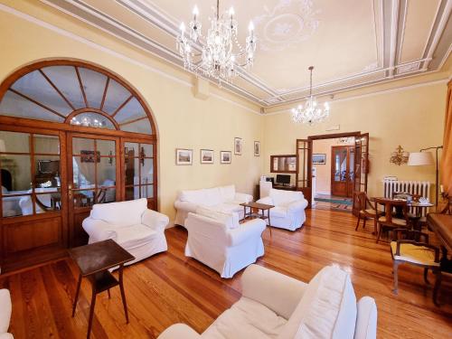 HOTEL CANALI