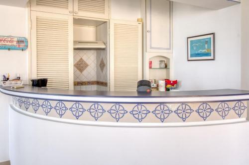 MAGNIFICENT LUXURY home with GARDEN in BANDOL