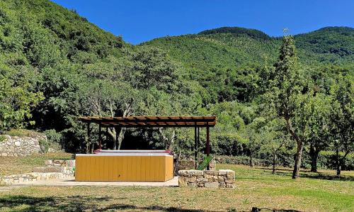 熱水浴池, Agriturismo Il Ponticello in 華伊阿諾