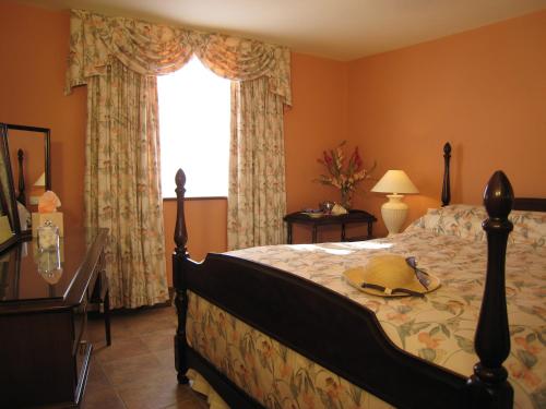 Colston Hall Cottages - image 3