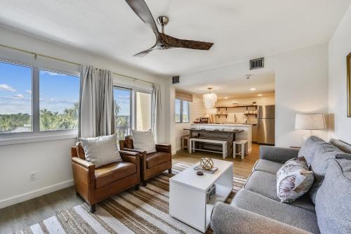 Pinnacle Port #A1-103 by Book That Condo Florida