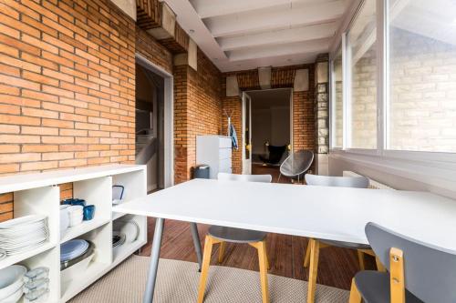 COAST KEYWEEK Duplex apartment in the city center with sea view - image 2