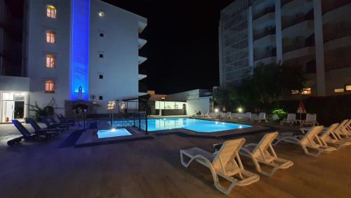 ทัศนียภาพภายนอกโรงแรม, SERİN HOTEL (SERIN HOTEL) in มาร์มาริส