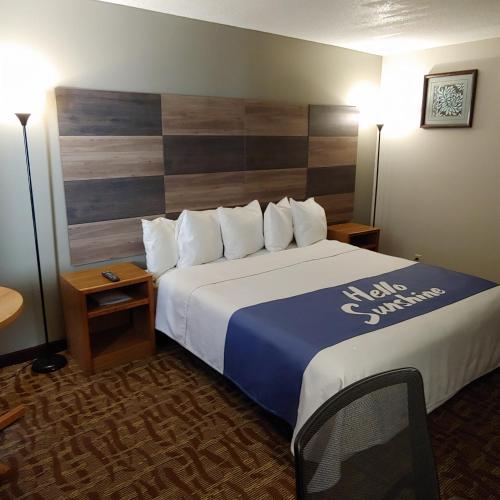 Days Inn by Wyndham West-Eau Claire