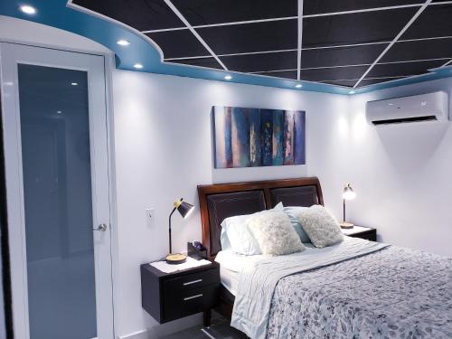 M/H House - main image