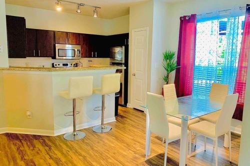 Luxury 2bd near Downtown and Medical Center
