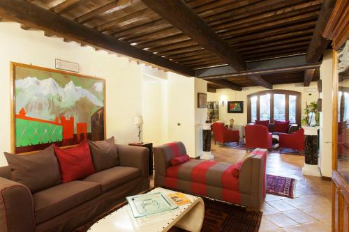 Sovana Hotel & Resort