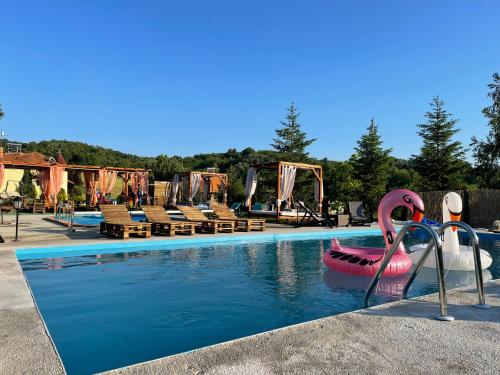 Holiday Home Rodjak sa sela Holiday Home Rodjak sa sela