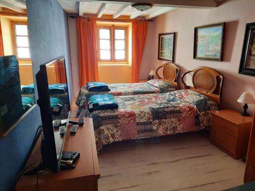  2 bedrooms house at Redes 200 m away from the beach with sea view enclosed garden and wifi in Ares