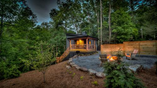La Pequena Pecos - Modern Rustic Tiny Home along the River! | fire pit - image 5