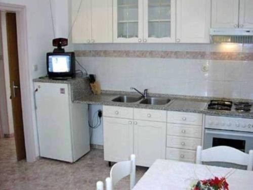 Apartment in Kali with sea view, balcony, air conditioning, WiFi (4230-2), Kali (fotografie 5)