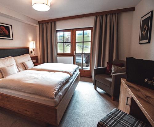 Farmhotel & Chalets Grosslehen Room Type - Deluxe Double Room