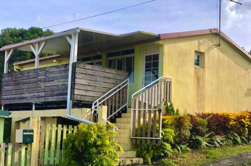 Maison de 2 chambres avec jardin clos et wifi a Riviere Salee a 8 km de la plage