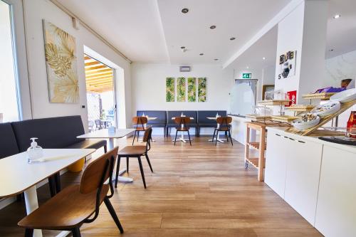 Lilium Maris Hotel 4