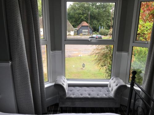 Twin Oaks Guest House in Cadnam