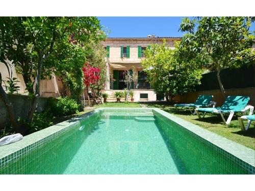Cozy town house with private pool private garden and near the village gîte à louer Sant Llorenç des Cardassar