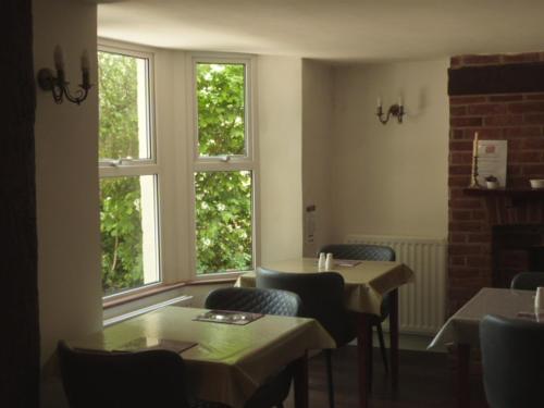 Twin Oaks Guest House in Cadnam