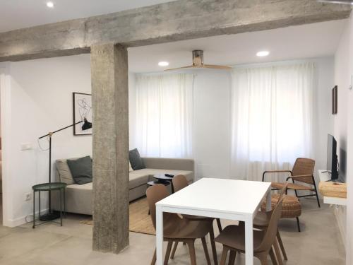  Apartamento nuevo y moderno Plaza del Oeste !!! in Salamanca