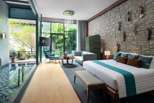 Emerald One-Bedroom Pool Villa image 2