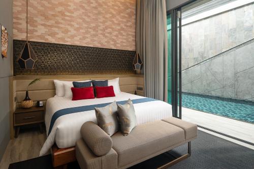 Sapphire Two-Bedroom Pool Villa image 3