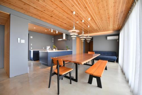 STAY KARATEL – Yomitan, CA