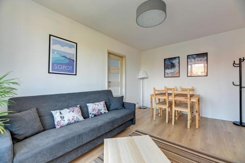 One-Bedroom Apartment image 4