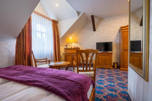 1 queen bed