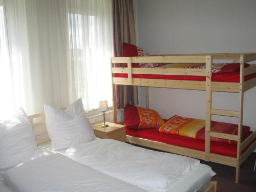 Family Room with Bunk Bed (2 Adults + 2 Children)