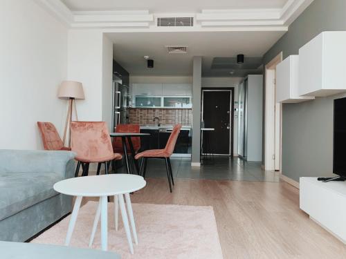 Sky City View Apartment