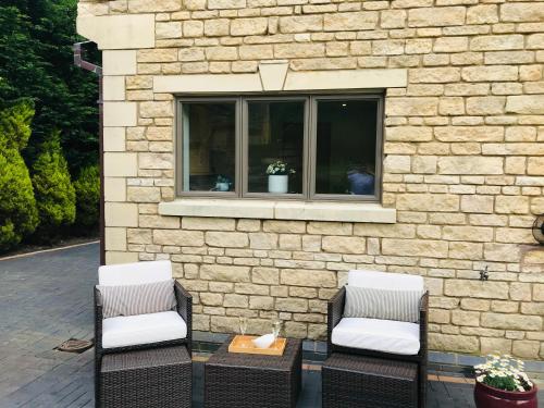 Hotelli välisilme, Luxury, private, secure self-contained Coach House, near Wythall and close to the NEC in Dorridge