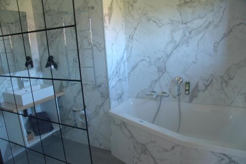 Logis Hotel Restaurant la Hutte Lurette Room Type - Suite