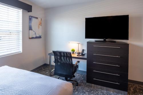 stayAPT Suites Alexandria-Fort Belvoir