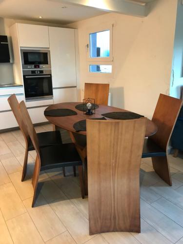 Faciliteiten, Petite maison à l'orée des bois vue magnifique sur le lac zenitude et plénitude (Petite maison a l'oree des bois vue magnifique sur le lac zenitude et plenitude) in Belmont-sur-Lausanne