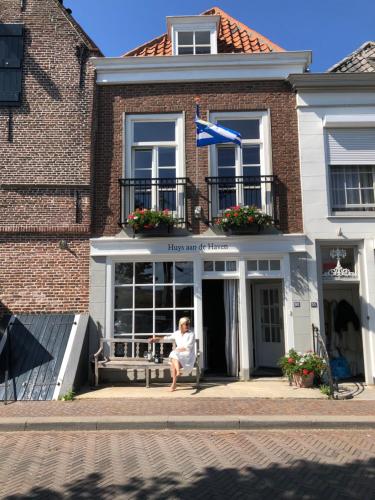 Huys aan de Haven – khách sạn tại Zierikzee binnen de vesten