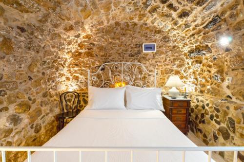 . Diamante Stone House