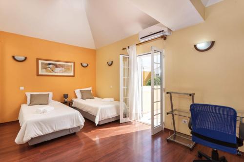 Family Meeting Point - V3 - Faro gîte à louer Pontes de Marchil