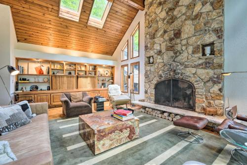 Luxe Plymouth Chalet with Indoor Pool and 3 Decks - image 3