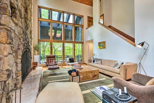 Luxe Plymouth Chalet with Indoor Pool and 3 Decks - image 4