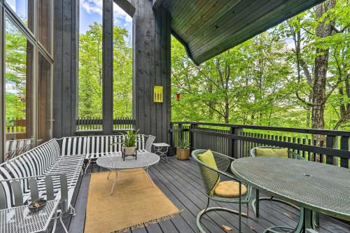 Luxe Plymouth Chalet with Indoor Pool and 3 Decks - image 8