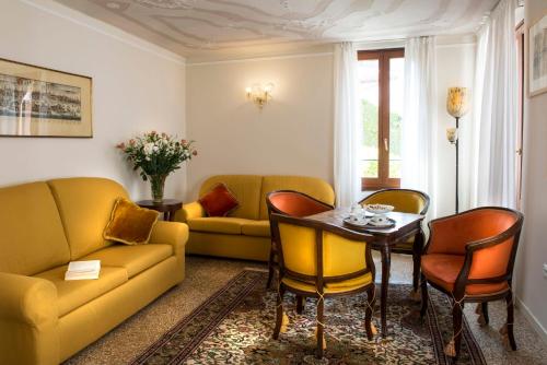 Hotel Agli Alboretti - image 4