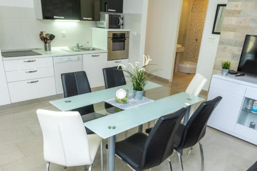 Sea Sound Apartments Rea