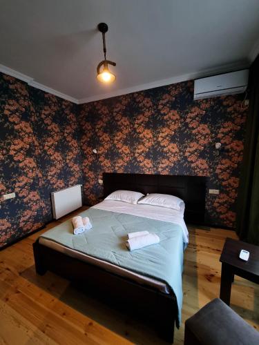2 twin beds