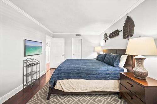 Holiday Surf & Racquet Club 513 - image 2