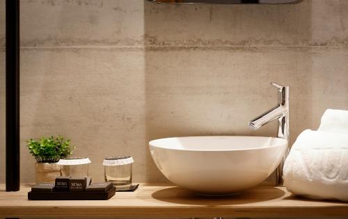 NUMA HOTEL BOUTIQUE - image 2